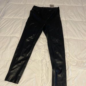 Faux leather skinny pants